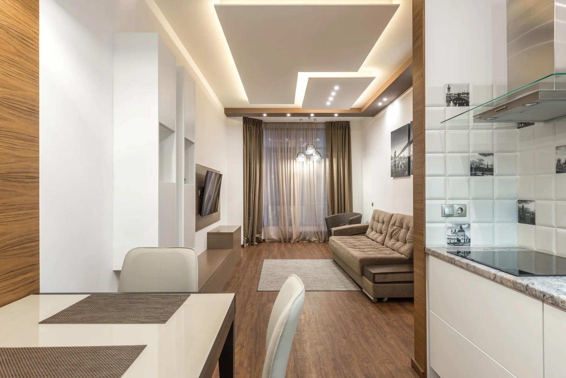 Ceiling and interior finishing detail